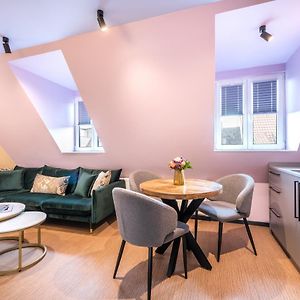 Familienzimmer mit getrennten Schlafzimmern und Klimaanlage